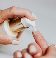 Come costruire una skincare routine semplice (e sensata)